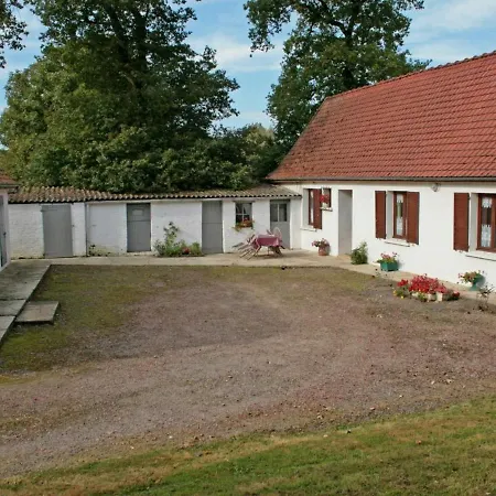 Avec Cheminee, Jardin Clos Et Equipements Modernes - A - Fr-1-376-10